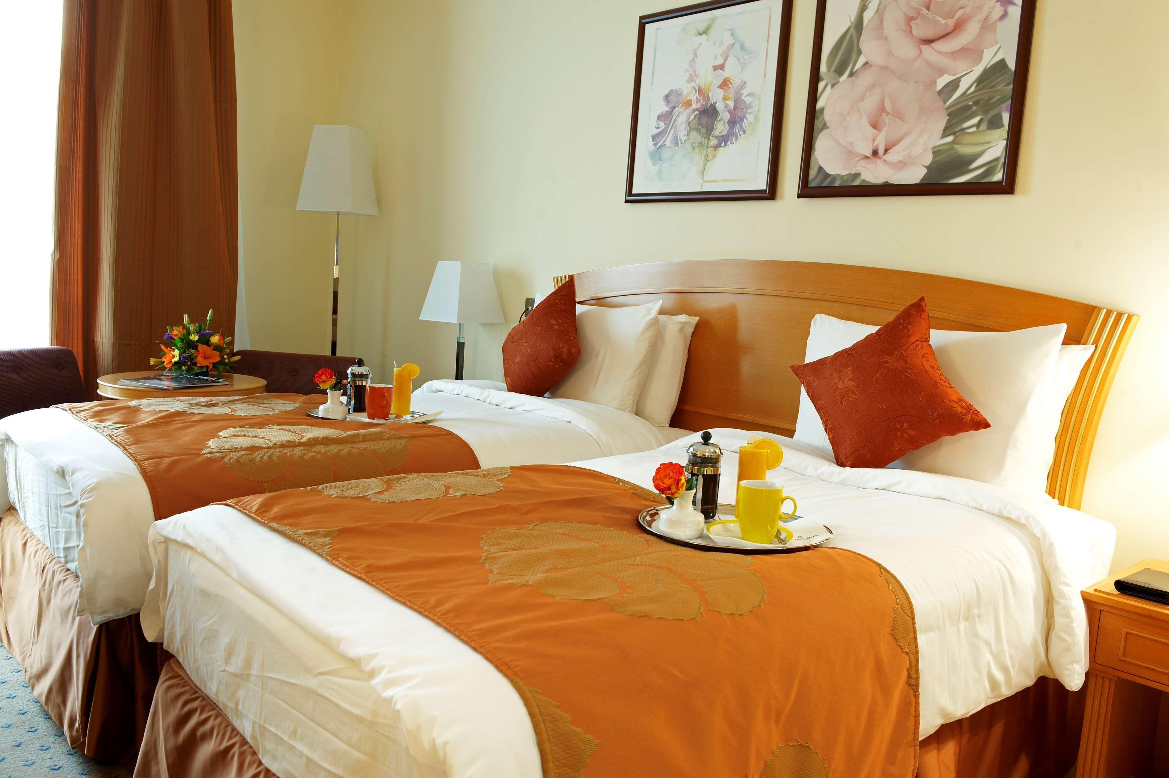 Aparthotel Golden Tulip Sharjah Esterno foto