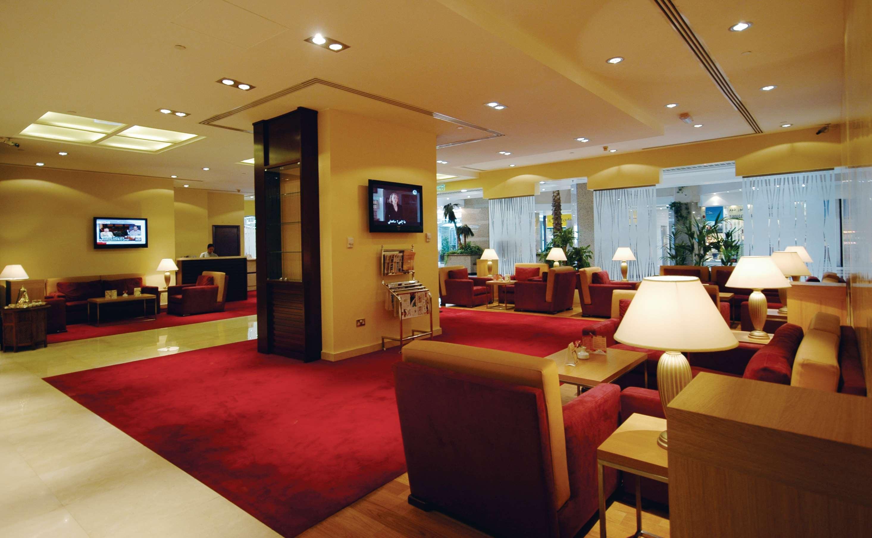 Aparthotel Golden Tulip Sharjah Esterno foto